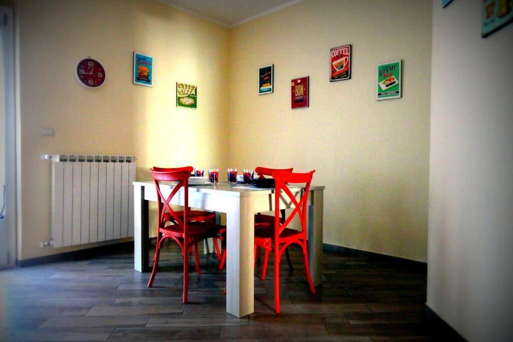 Casa Cantoniera-Guest House : Costruite Il Viaggio Pompei Luaran gambar